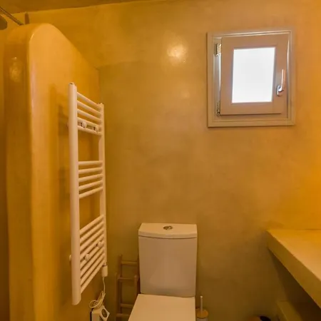 וילה Thita Estate Complex *